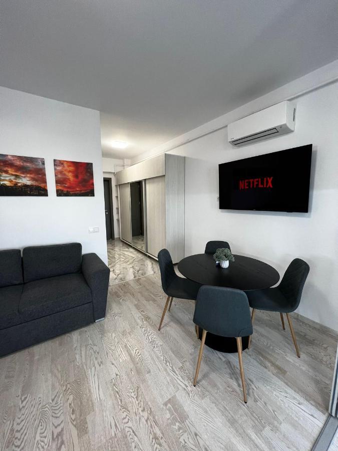 Cozy Apartments - City Center Iasi Ngoại thất bức ảnh