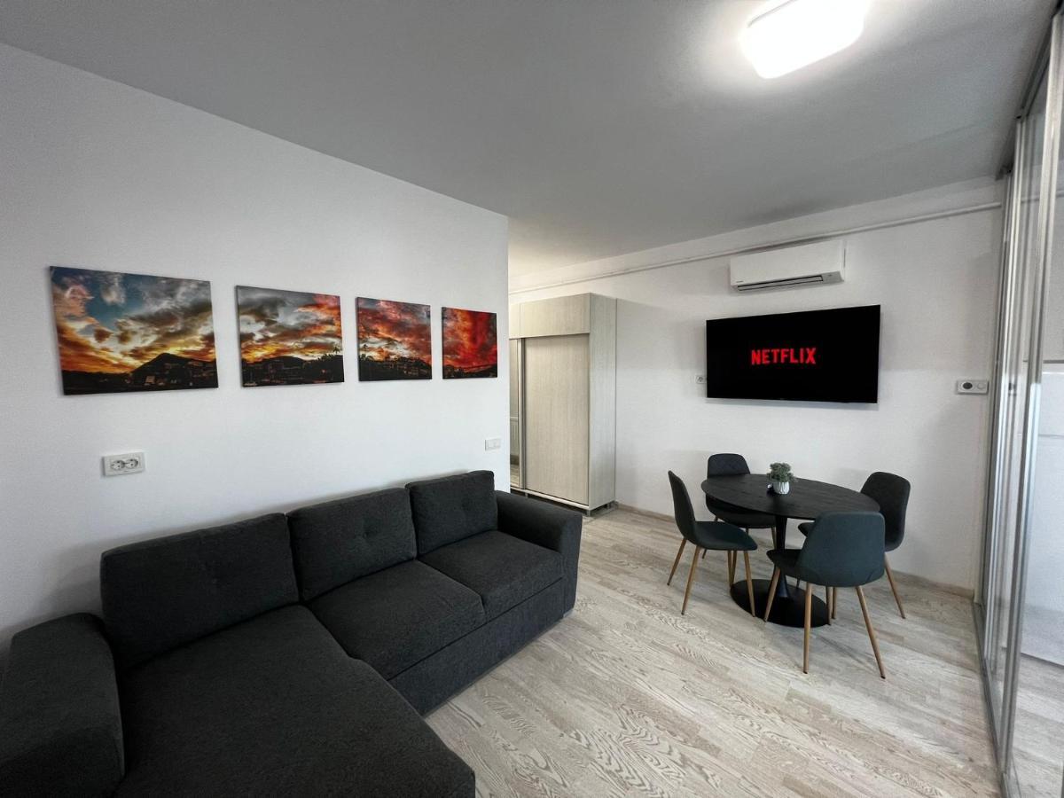 Cozy Apartments - City Center Iasi Ngoại thất bức ảnh