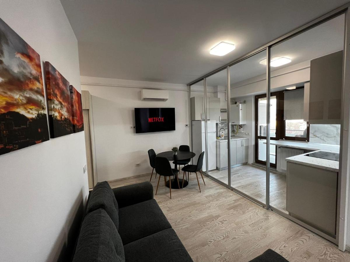 Cozy Apartments - City Center Iasi Ngoại thất bức ảnh