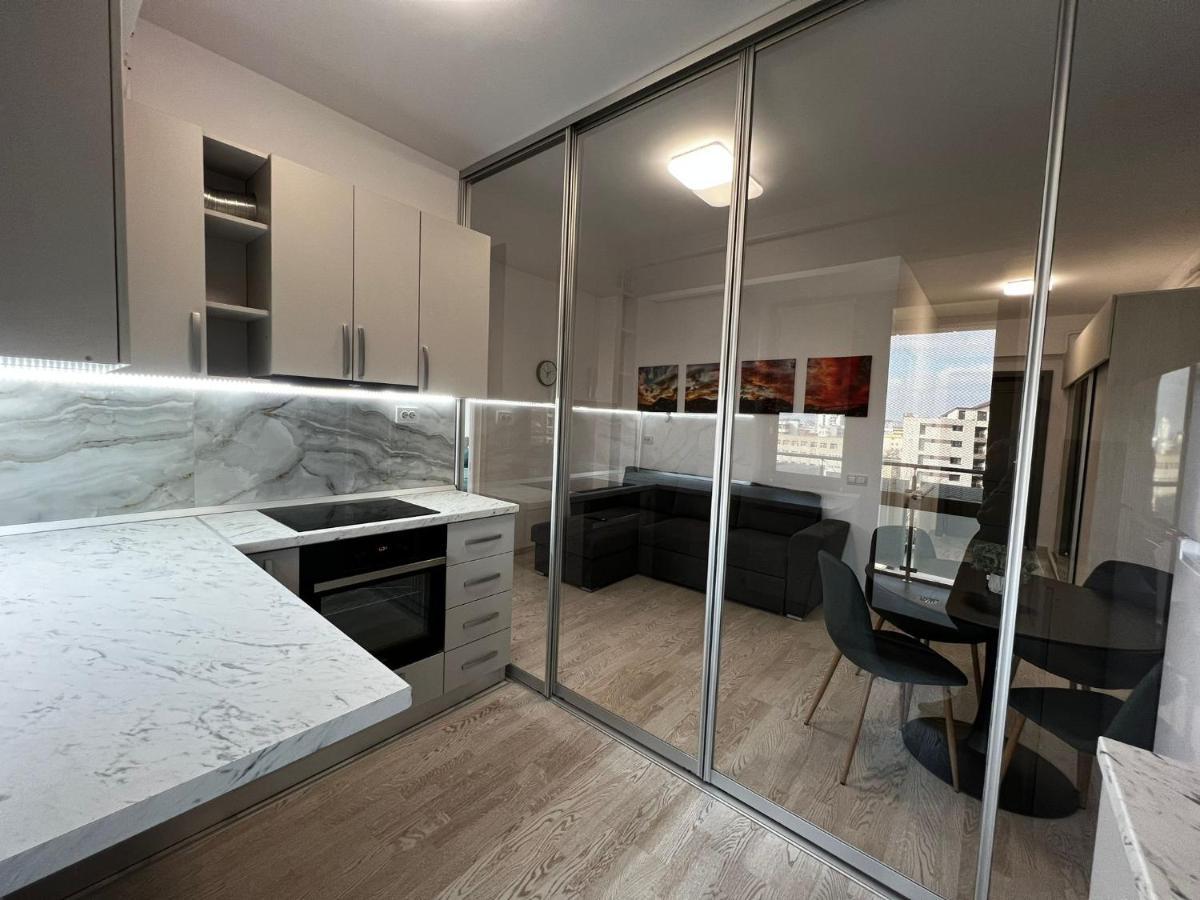 Cozy Apartments - City Center Iasi Ngoại thất bức ảnh