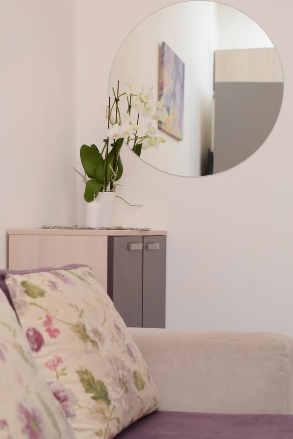 Cozy Apartments - City Center Iasi Ngoại thất bức ảnh