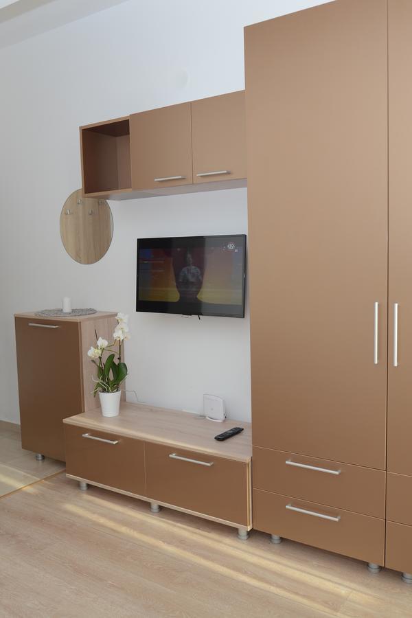 Cozy Apartments - City Center Iasi Ngoại thất bức ảnh