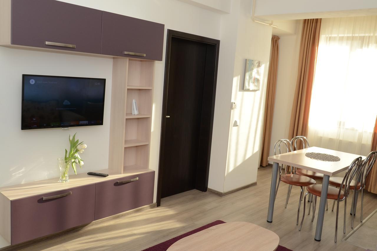 Cozy Apartments - City Center Iasi Ngoại thất bức ảnh