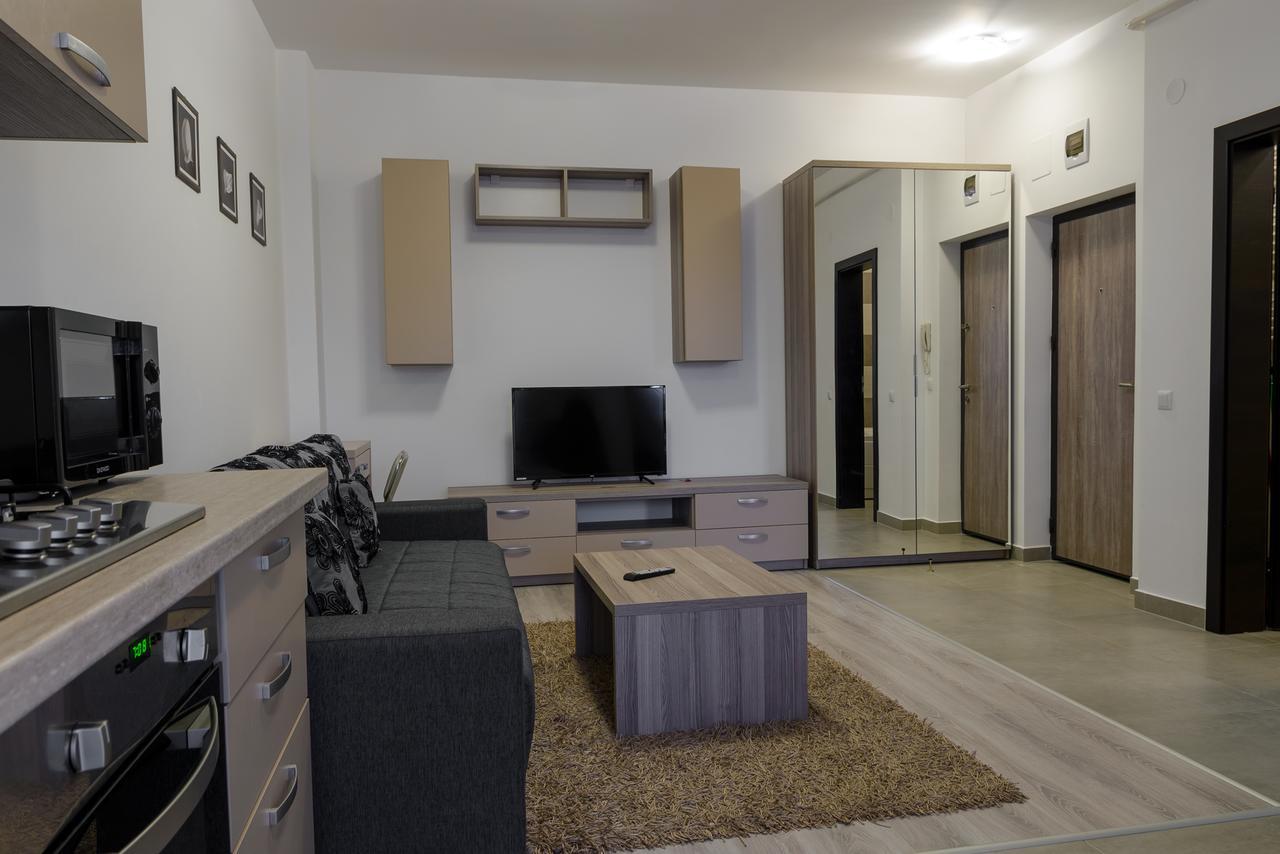 Cozy Apartments - City Center Iasi Ngoại thất bức ảnh