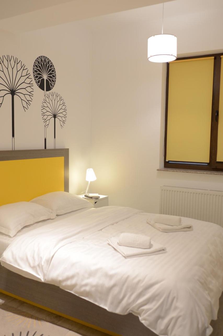Cozy Apartments - City Center Iasi Ngoại thất bức ảnh