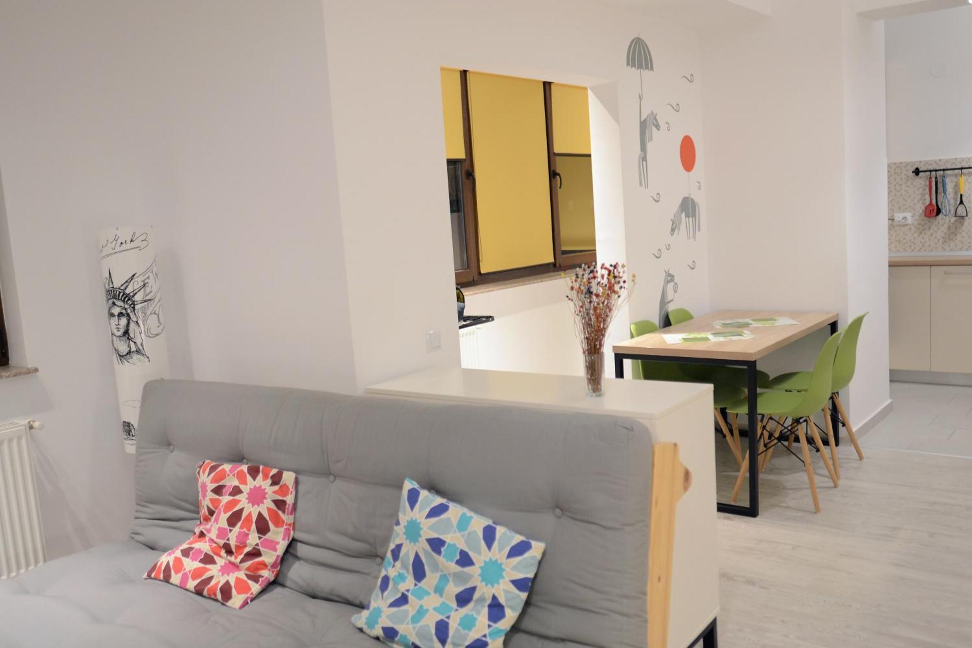 Cozy Apartments - City Center Iasi Ngoại thất bức ảnh